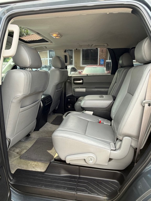 2008 Toyota Sequoia Image 15