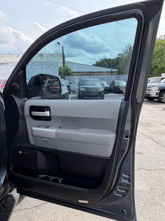 2008 Toyota Sequoia Image 18