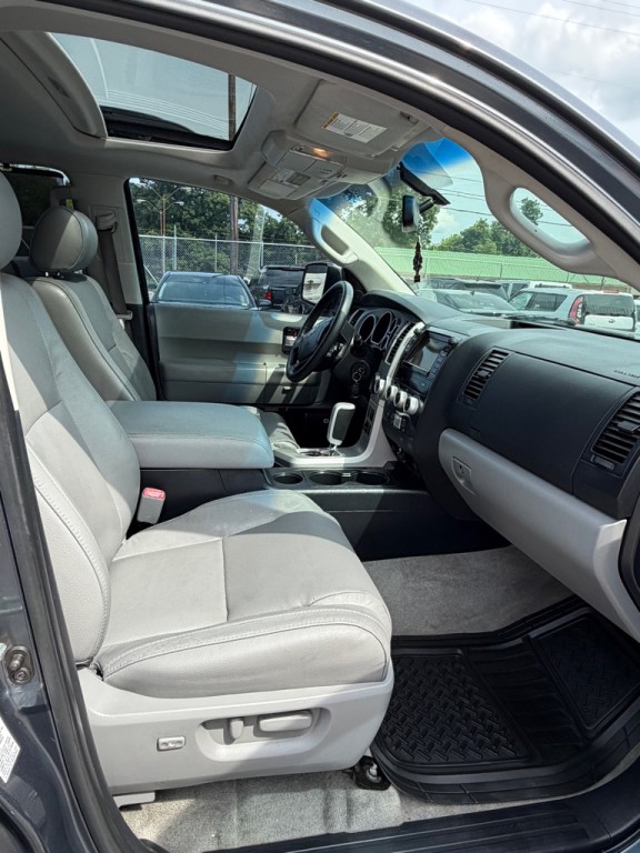 2008 Toyota Sequoia Image 19
