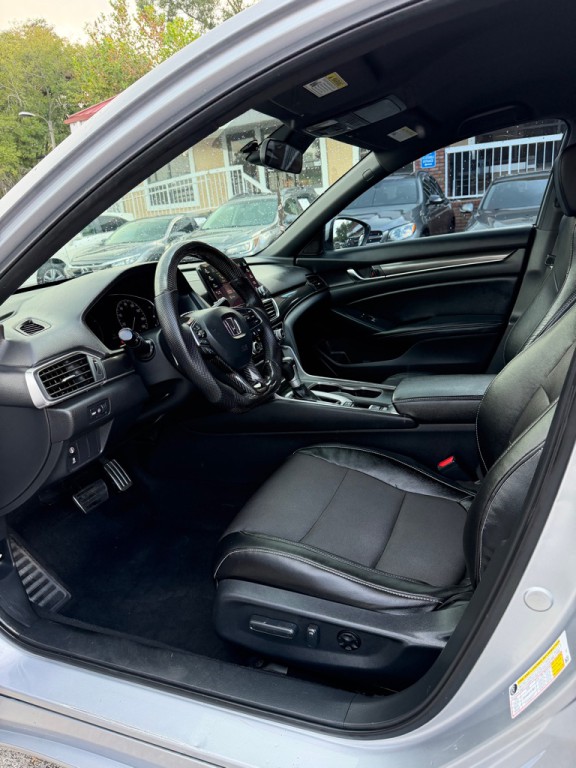 2018 Honda Accord Image 15