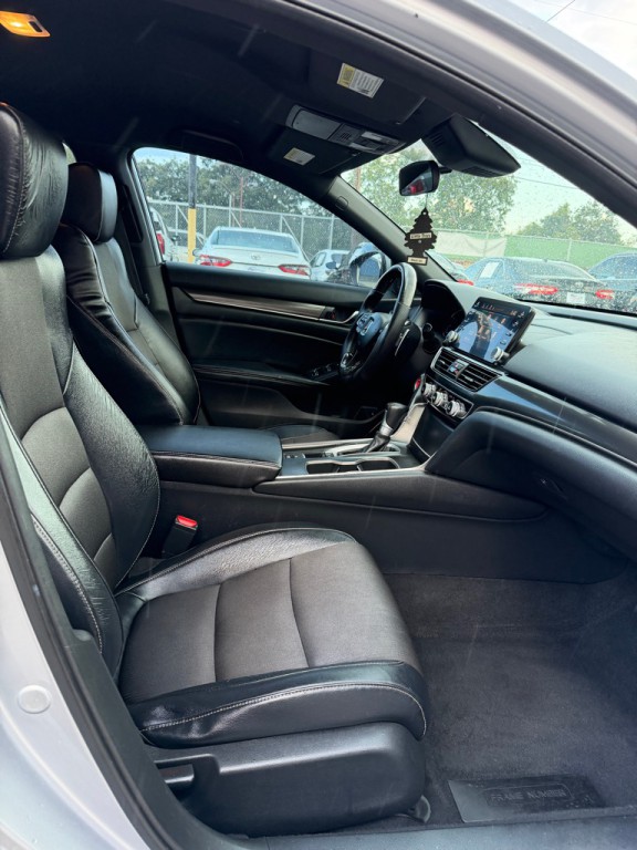 2018 Honda Accord Image 21