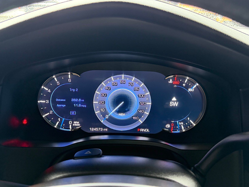 2017 Cadillac Escalade Image 9