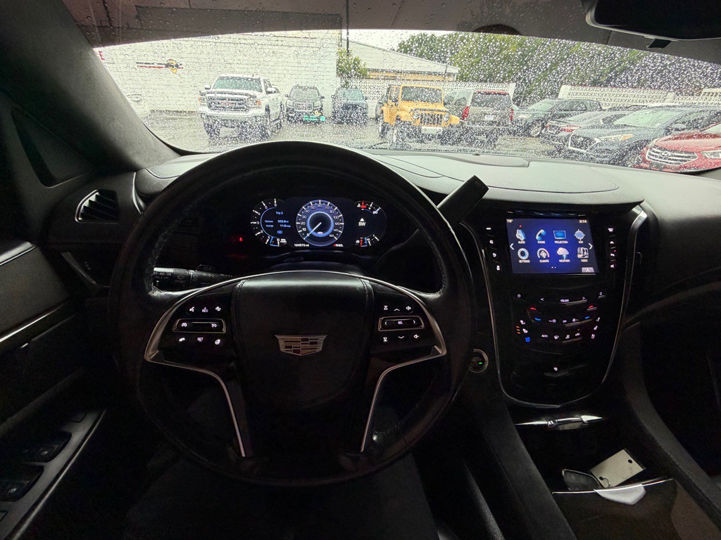 2017 Cadillac Escalade Image 10