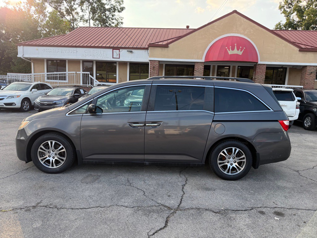 2013 Honda Odyssey Image 2