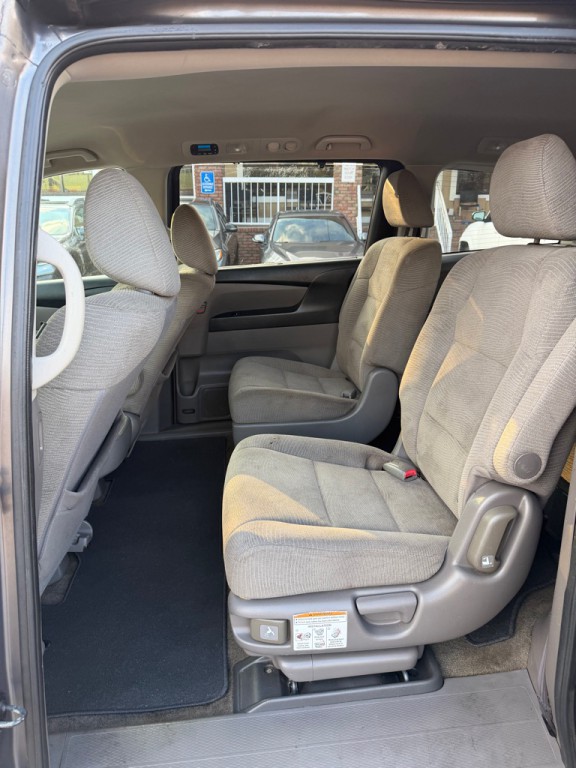 2013 Honda Odyssey Image 15