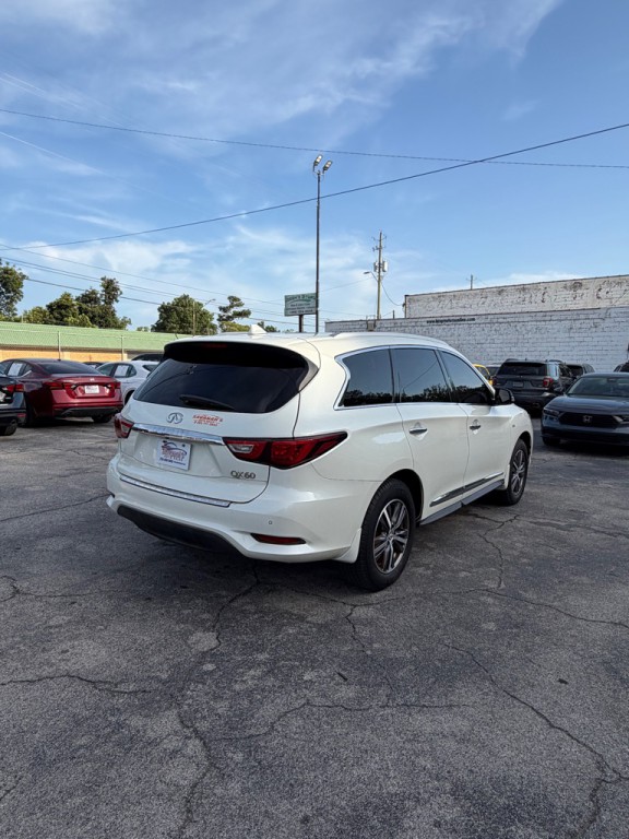 2017 INFINITI QX60 Image 5