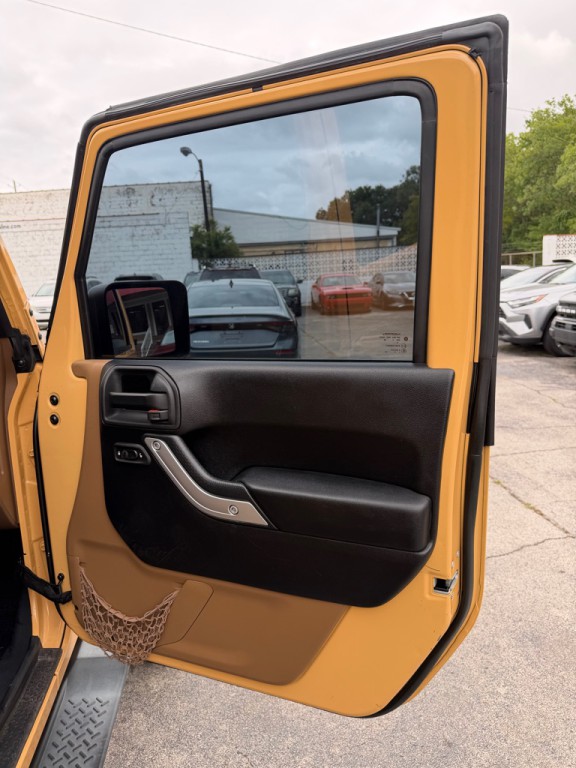 2014 Jeep Wrangler Unlimited Image 21