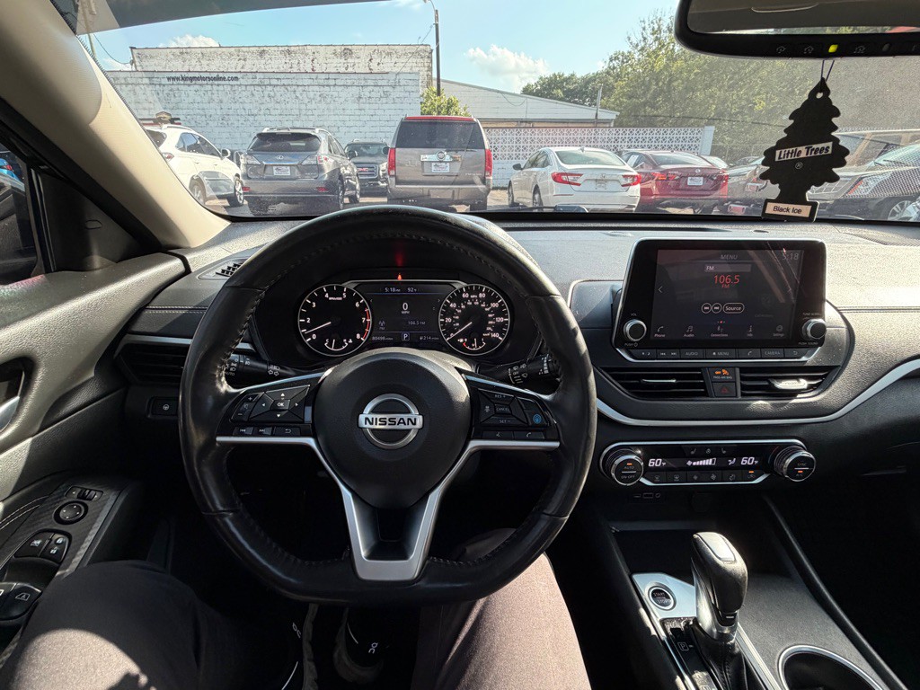 2019 Nissan Altima Image 10