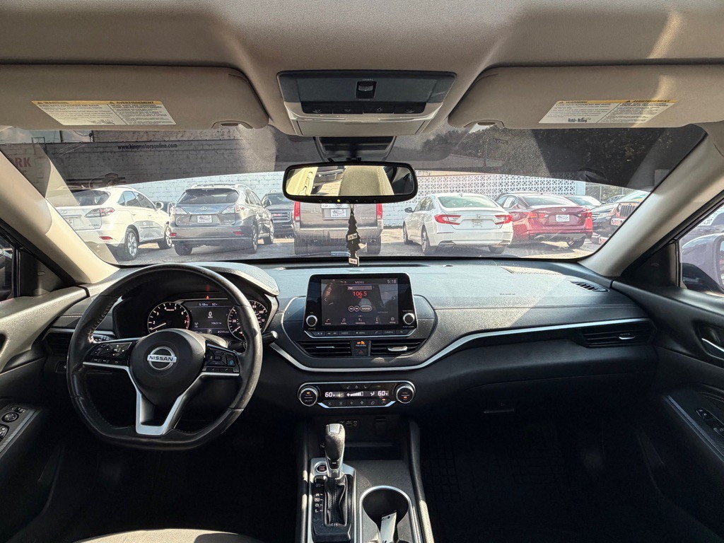 2019 Nissan Altima Image 11