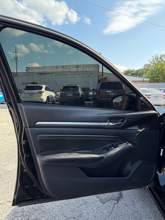 2019 Nissan Altima Image 12