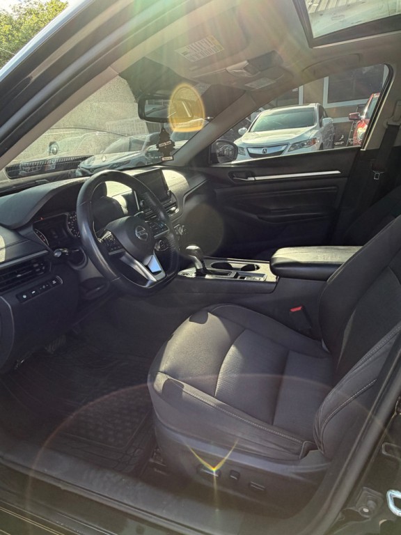 2019 Nissan Altima Image 13