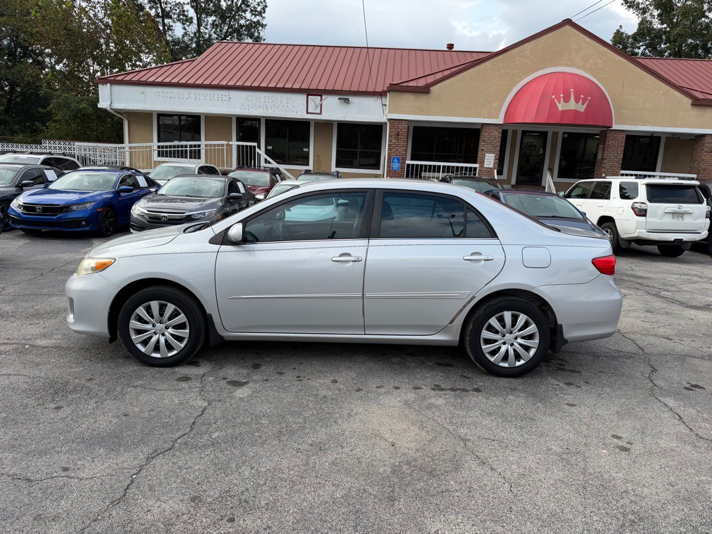 2013 Toyota Corolla Image 2
