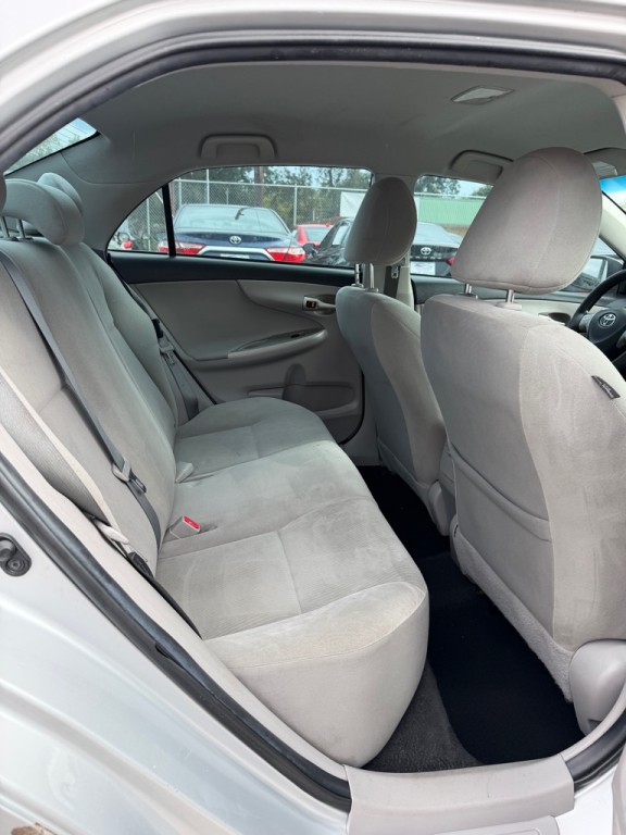 2013 Toyota Corolla Image 17