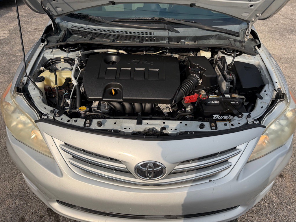 2013 Toyota Corolla Image 20