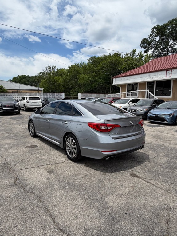 2015 Hyundai Sonata Image 3