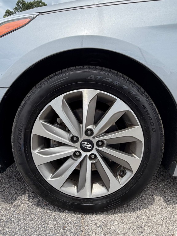 2015 Hyundai Sonata Image 22