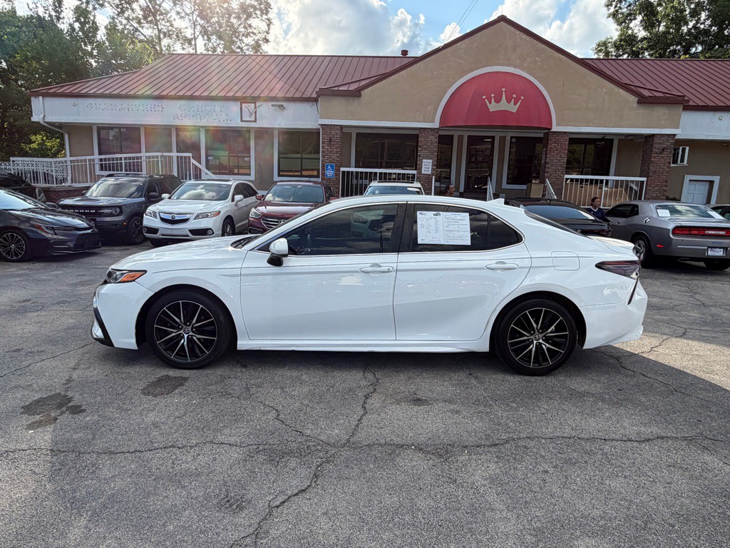 2021 Toyota Camry Image 2