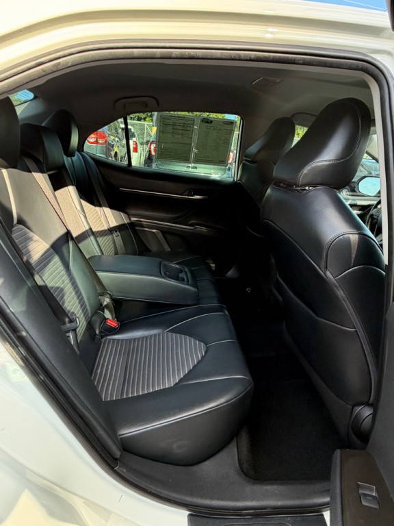 2021 Toyota Camry Image 17