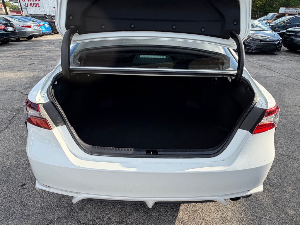 2021 Toyota Camry Image 20