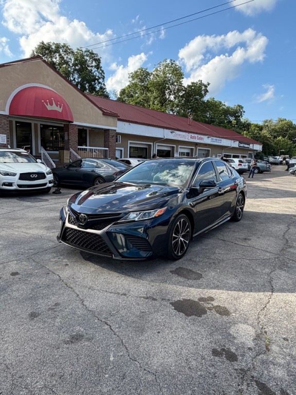 2019 Toyota Camry Image 1