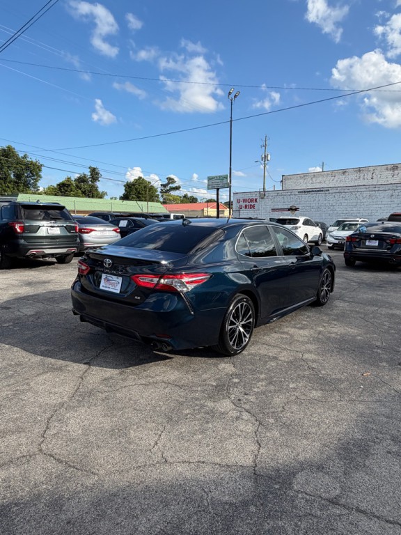 2019 Toyota Camry Image 5