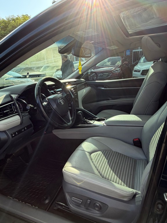 2019 Toyota Camry Image 13