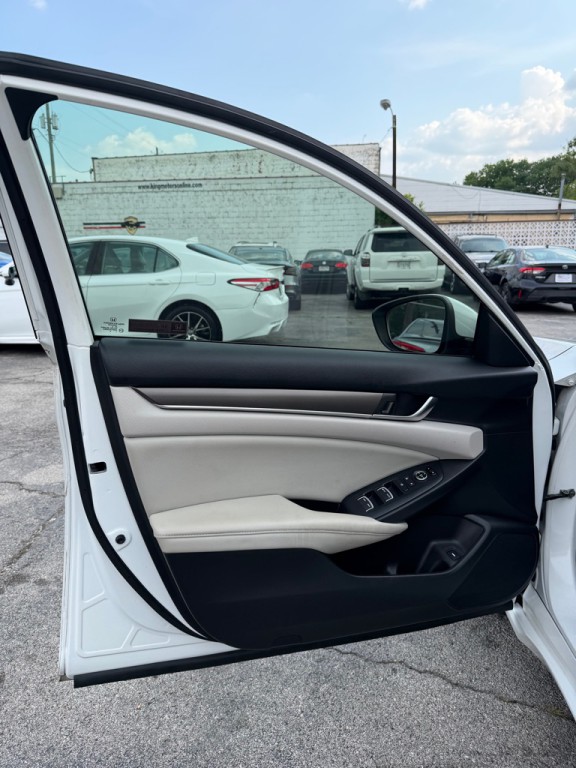 2018 Honda Accord Image 12