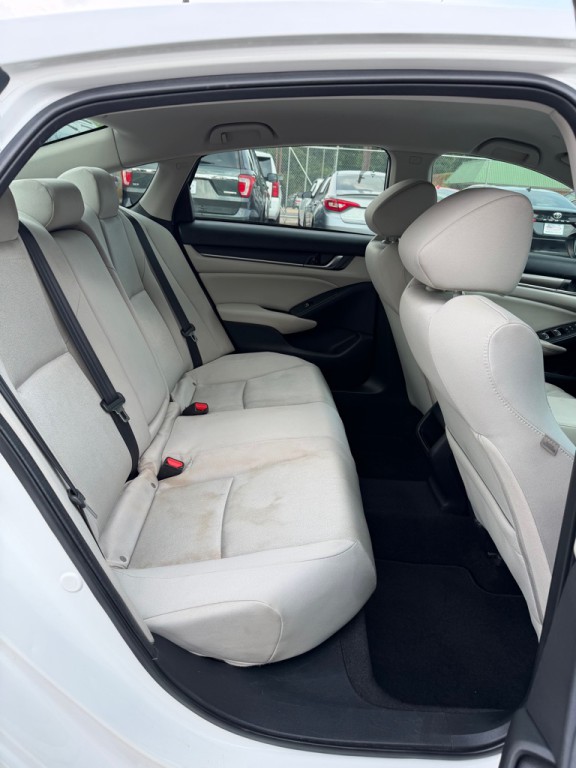 2018 Honda Accord Image 17