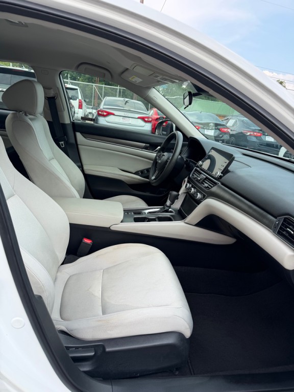 2018 Honda Accord Image 19
