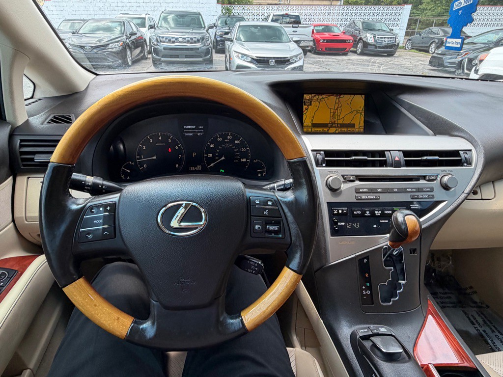 2010 Lexus RX Image 10