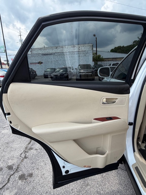 2010 Lexus RX Image 14