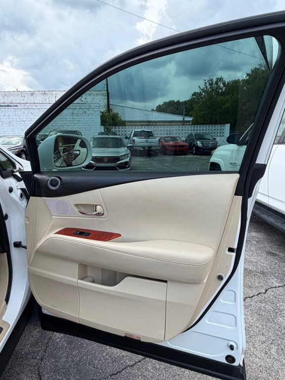 2010 Lexus RX Image 18