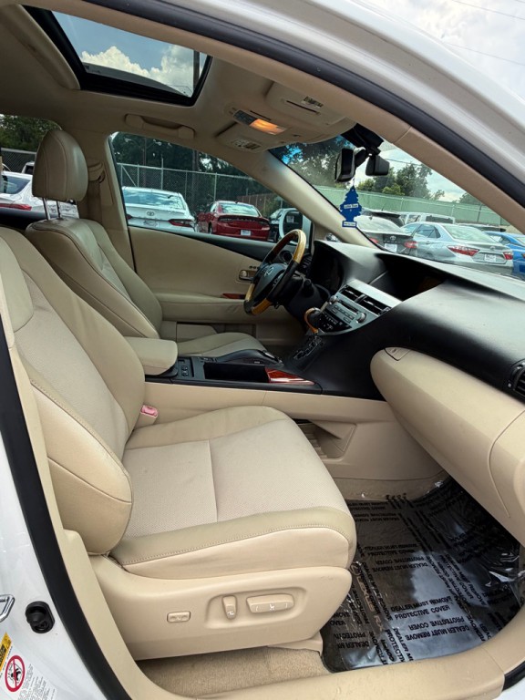 2010 Lexus RX Image 19