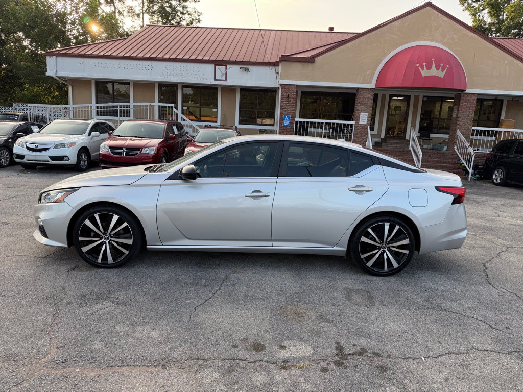 2020 Nissan Altima Image 2