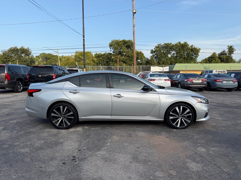 2020 Nissan Altima Image 6