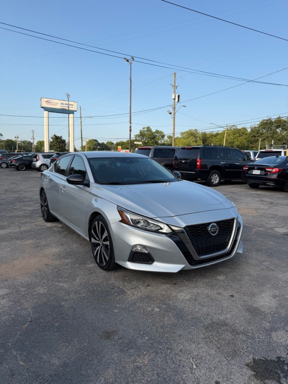 2020 Nissan Altima Image 7