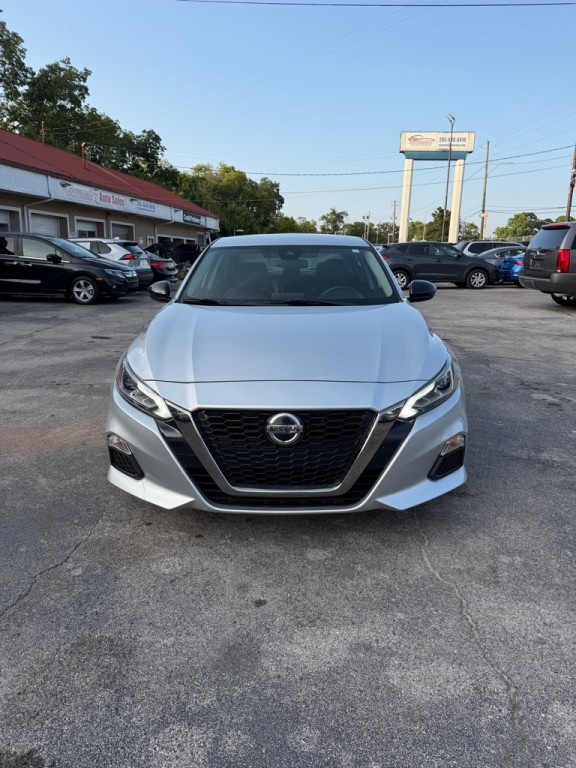 2020 Nissan Altima Image 8
