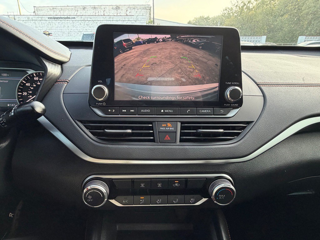 2020 Nissan Altima Image 11