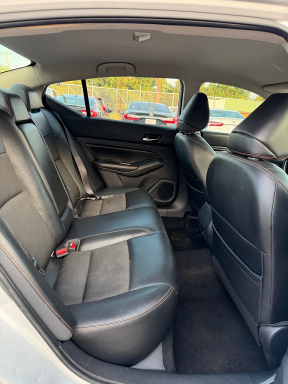 2020 Nissan Altima Image 18