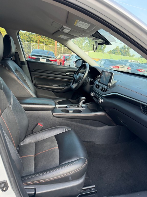 2020 Nissan Altima Image 20