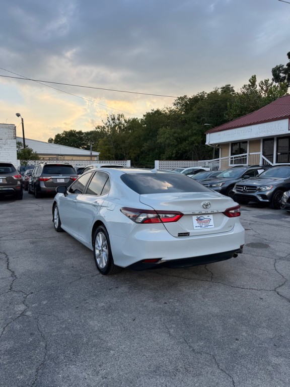 2023 Toyota Camry Image 3