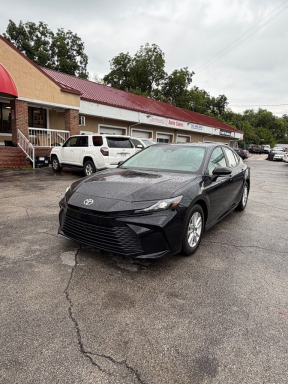 2025 Toyota Camry Image 1