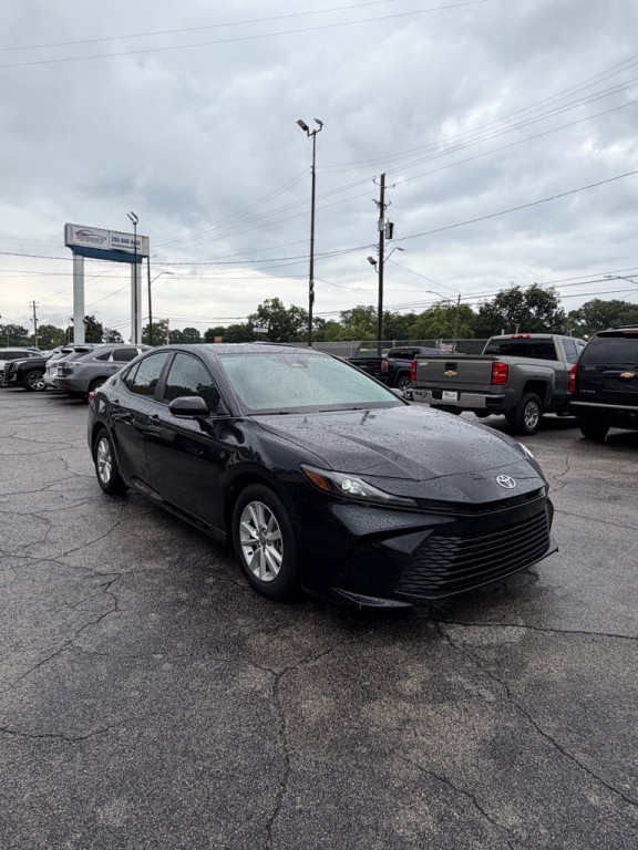 2025 Toyota Camry Image 7