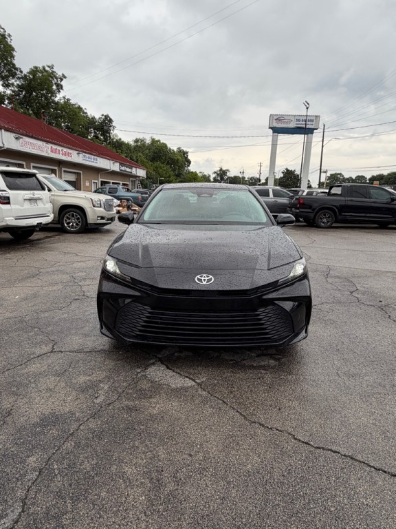 2025 Toyota Camry Image 8