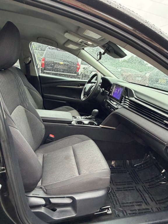 2025 Toyota Camry Image 22