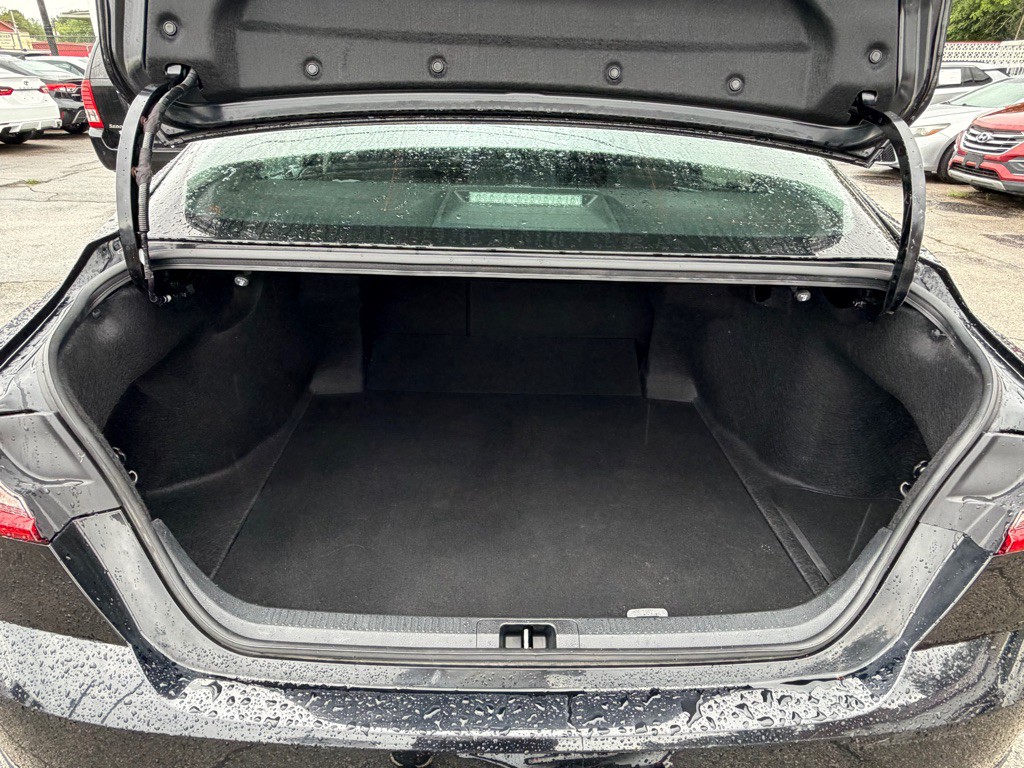 2025 Toyota Camry Image 23