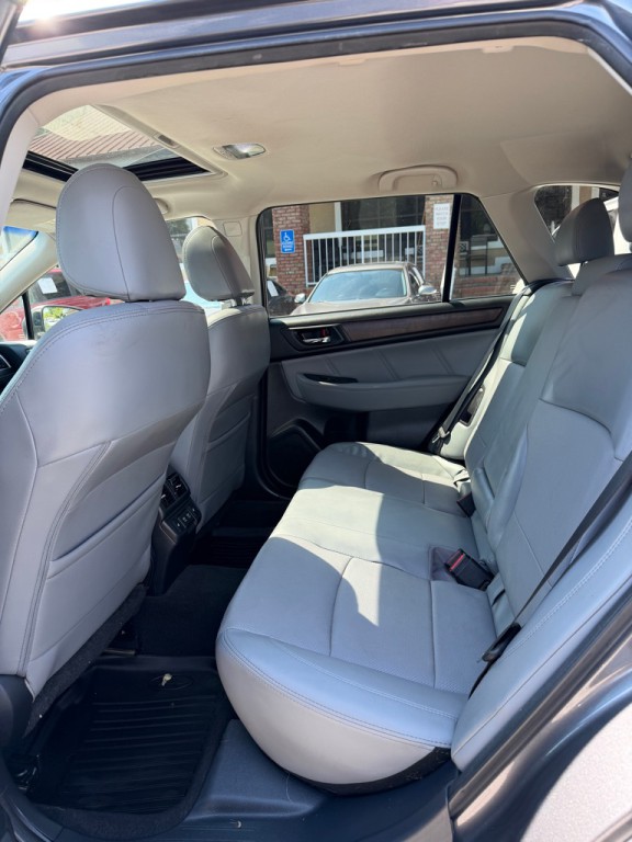 2019 Subaru Outback Image 17