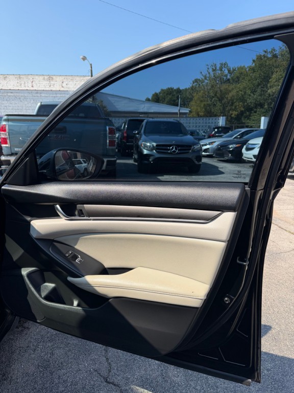 2018 Honda Accord Image 19