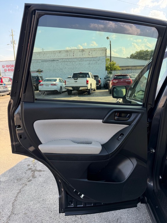2018 Subaru Forester Image 16