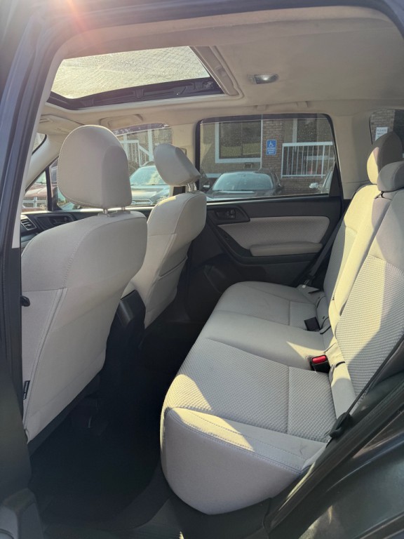 2018 Subaru Forester Image 17